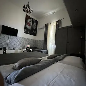 Bed & Breakfast Camelot